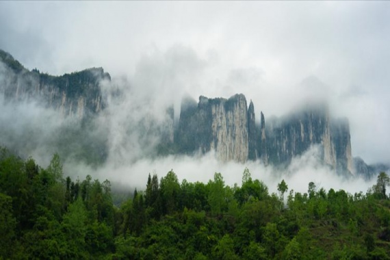 康輝旅游網(wǎng)<經(jīng)典>皇冠恩施 廣州往返 恩施大峽谷、兩壩一峽、三峽瀑布、伍家臺(tái)純玩雙高5日