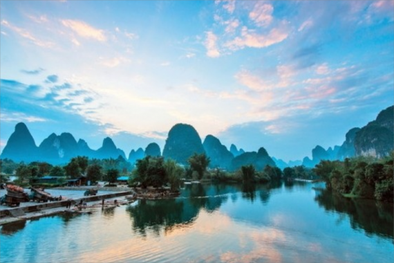 康輝旅游網(wǎng)WY<大瀑布大漓江>雙動(dòng)4天，象鼻山+日月雙塔+古東瀑布+西街+漓江游船+大觀園