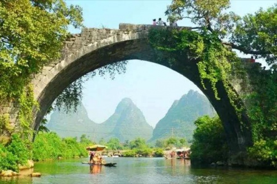 康輝旅游網(wǎng)WY<5月喜樂山水>雙動(dòng)3天，興坪漓江+銀子巖+世外桃源+象鼻山+十里畫廊