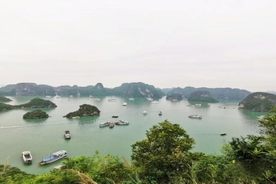 康輝旅游網(wǎng)<至尊越南>廣州往返竹林禪院、豪華游輪游下龍灣、升龍灣、天堂島、首都河內(nèi)雙動(dòng)5天
