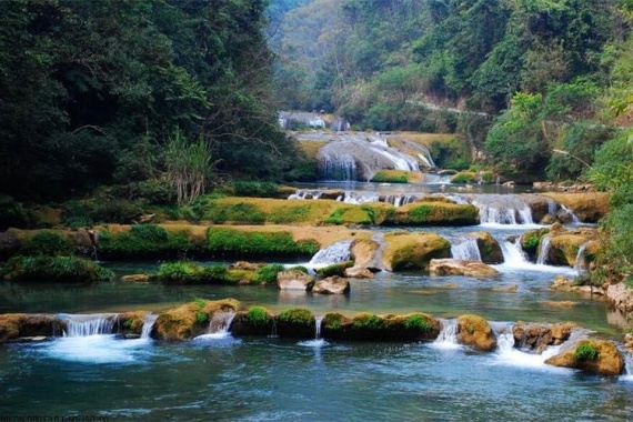 康辉旅游网<贵州精致VIP小团>百里杜鹃、黄果树、小七孔、西江苗寨、镇远、梵净山双飞7日