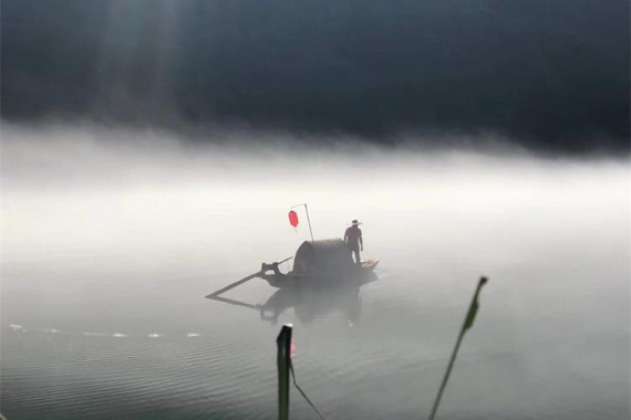 康辉旅游网<特惠>广州往返 缘梦回龙 小东江 仰天湖 瓦窑坪 回龙山入住云端别墅 高铁3天