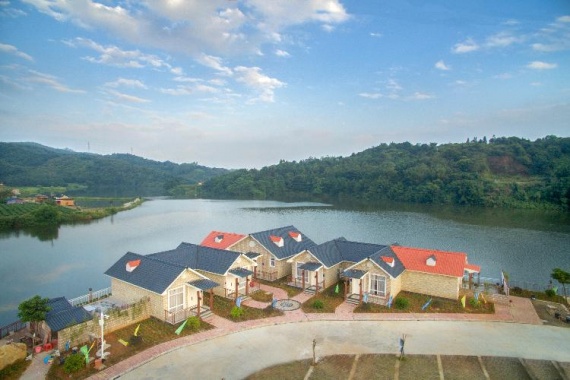 康辉旅游网【英德.直通车】广州往返黎溪亚婆田白水寨3天2晚、享独立泡池+赠送竹筏游船