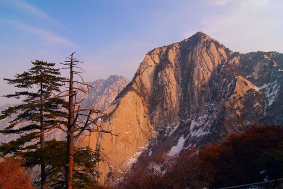 康辉旅游网<特惠>广州往返西安 全景陕西兵马俑、华山、明城墙、壶口瀑布、红色延安双飞5天