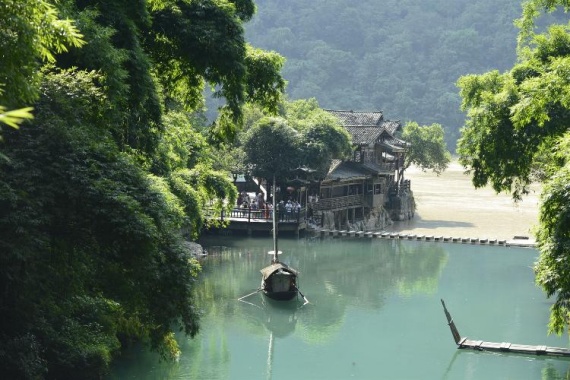 康辉旅游网<经典><红叶节·雅典娜游轮>广州出发重庆+长江三峡+神农架+岳阳双高6天