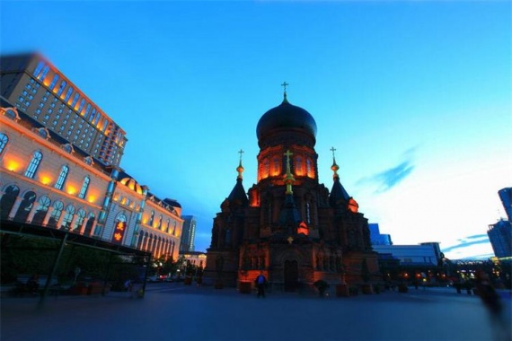 康辉旅游网＜精品小团＞LT东北 尔滨故事 冰雪大世界+伏尔加庄园 双飞6日（哈哈）