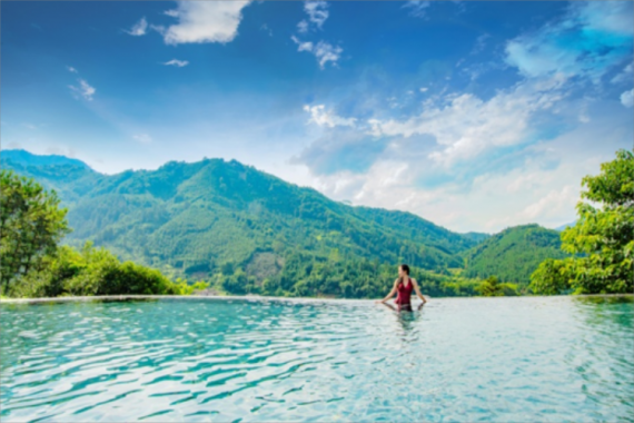 康辉旅游网【西溪直通车】广州往返贺州西溪纯玩3天，连住2晚悦泉居别墅，食足4个自助餐