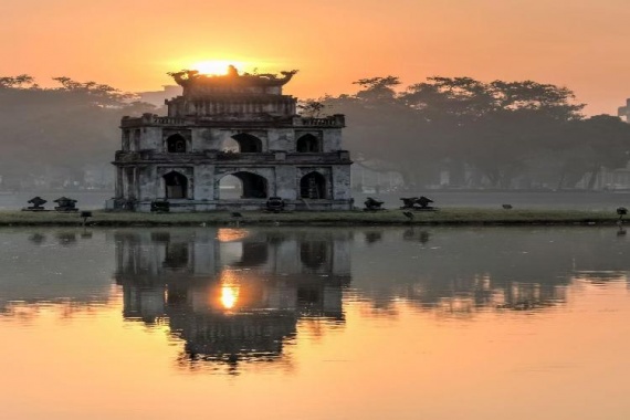 康辉旅游网<经典时光越南4月>广州往返广西南宁+文艺列车+河内+下龙湾动车5天